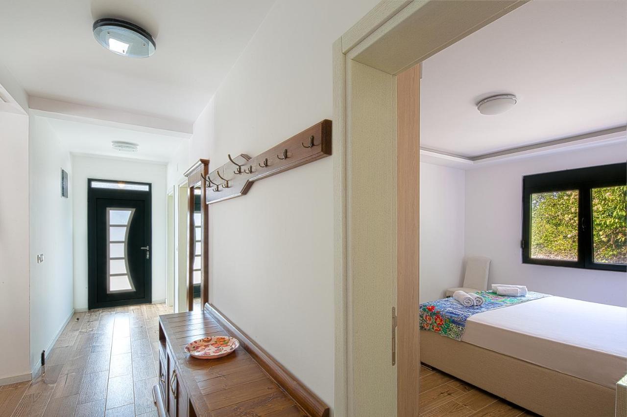 Villa Latina 2 بودفا المظهر الخارجي الصورة